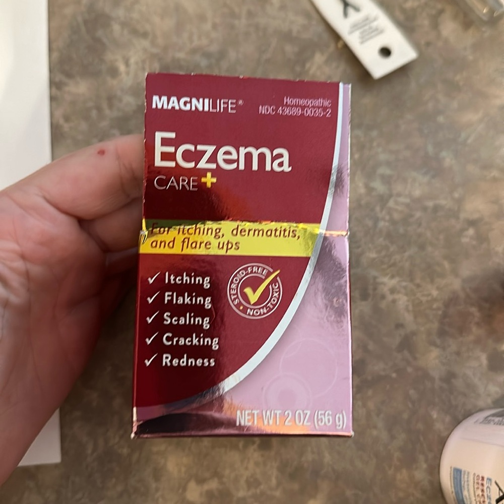 MagniLife Eczema Care + for itching, flaking, scaling, cracking and redness